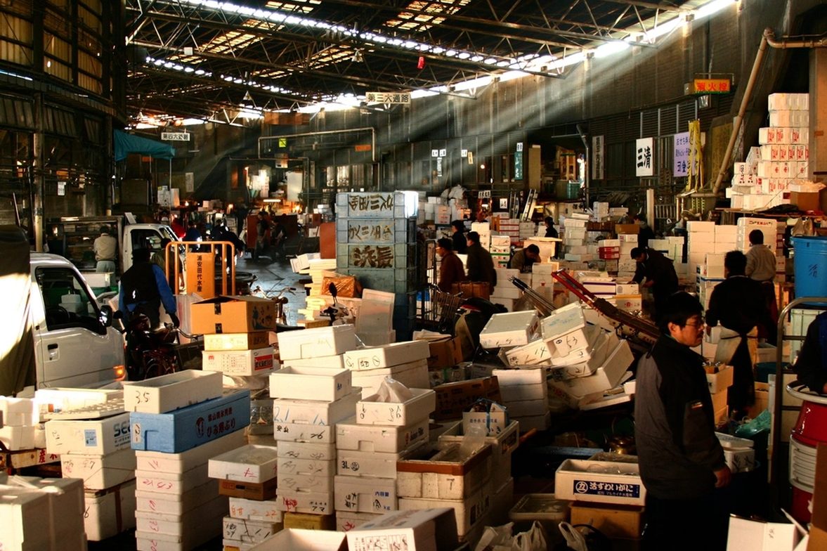 Goods being sorted and consolidated in a distribution hub